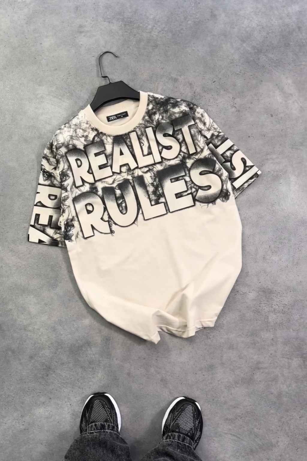 STREET SMOKE GRAPHIC TEE