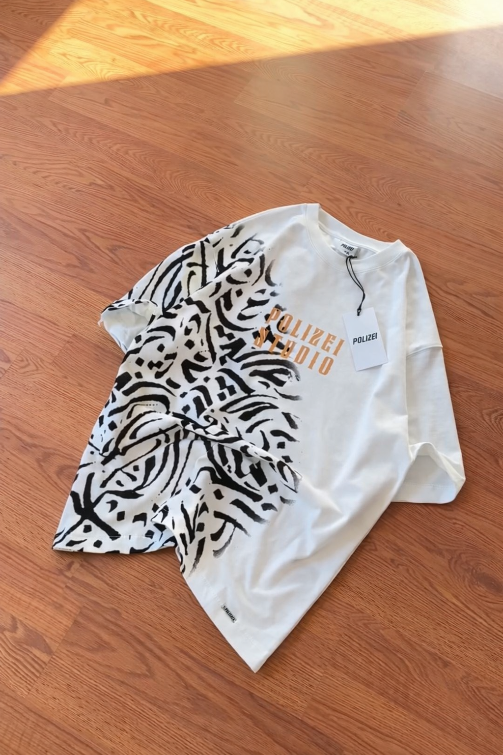 ARABIC STYLE BAGGY FIT OVERSIZED TEE