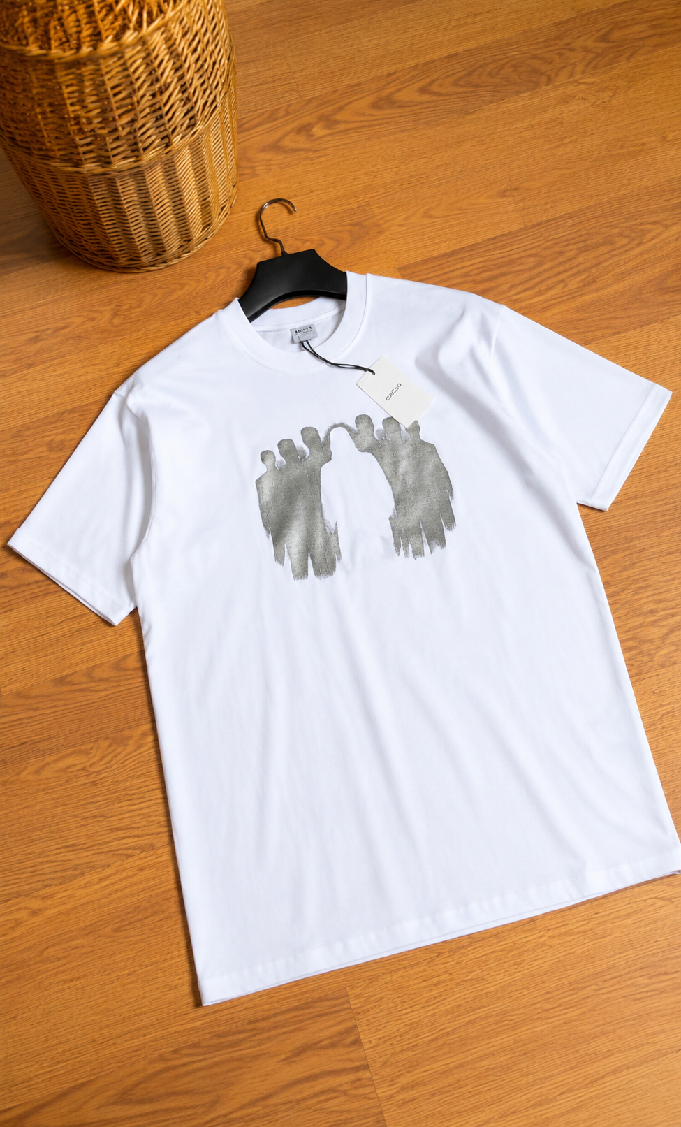 “ SOLO LEADER “Graphic Oversized Tshirt
