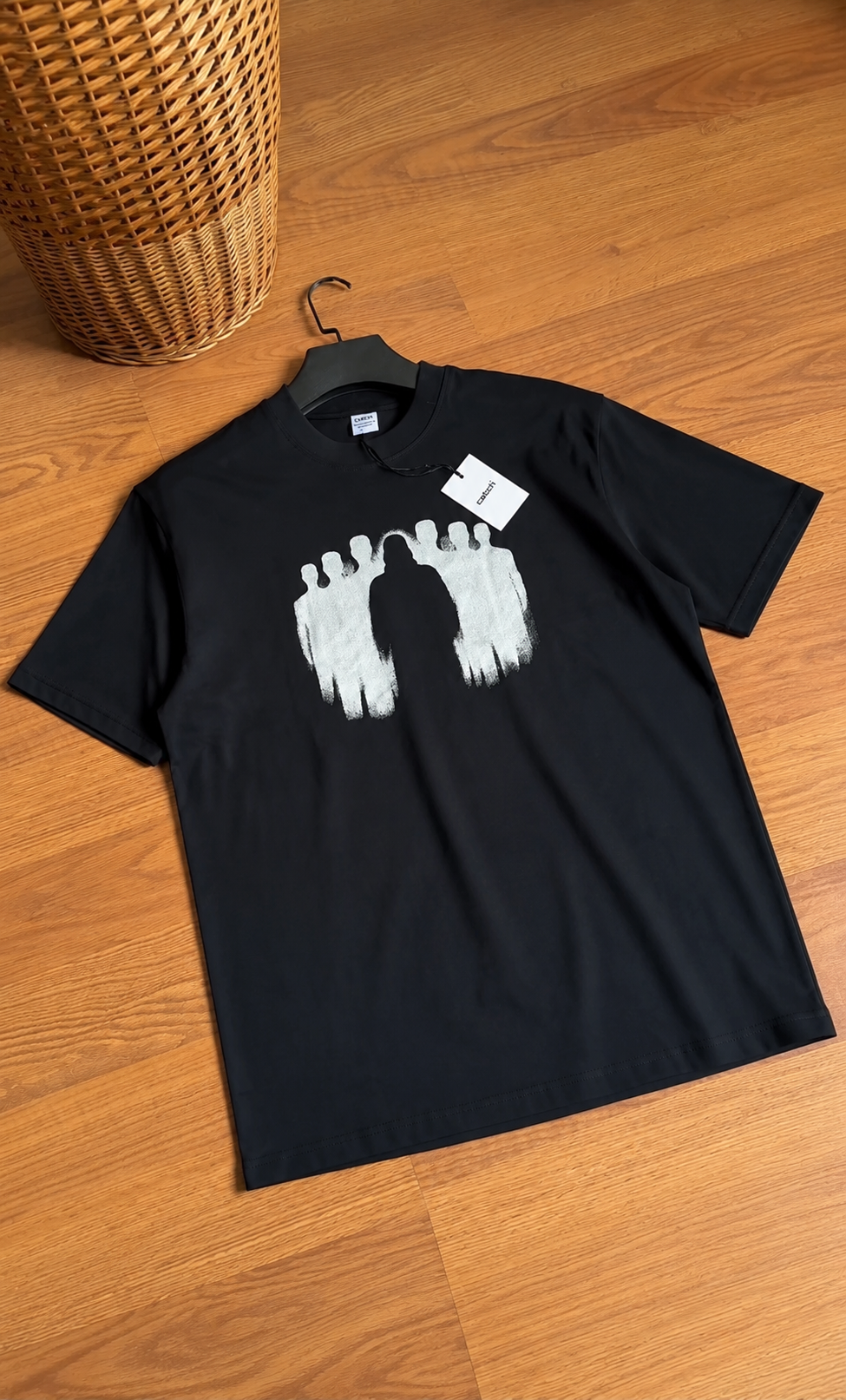 “ SOLO LEADER “Graphic Oversized Tshirt