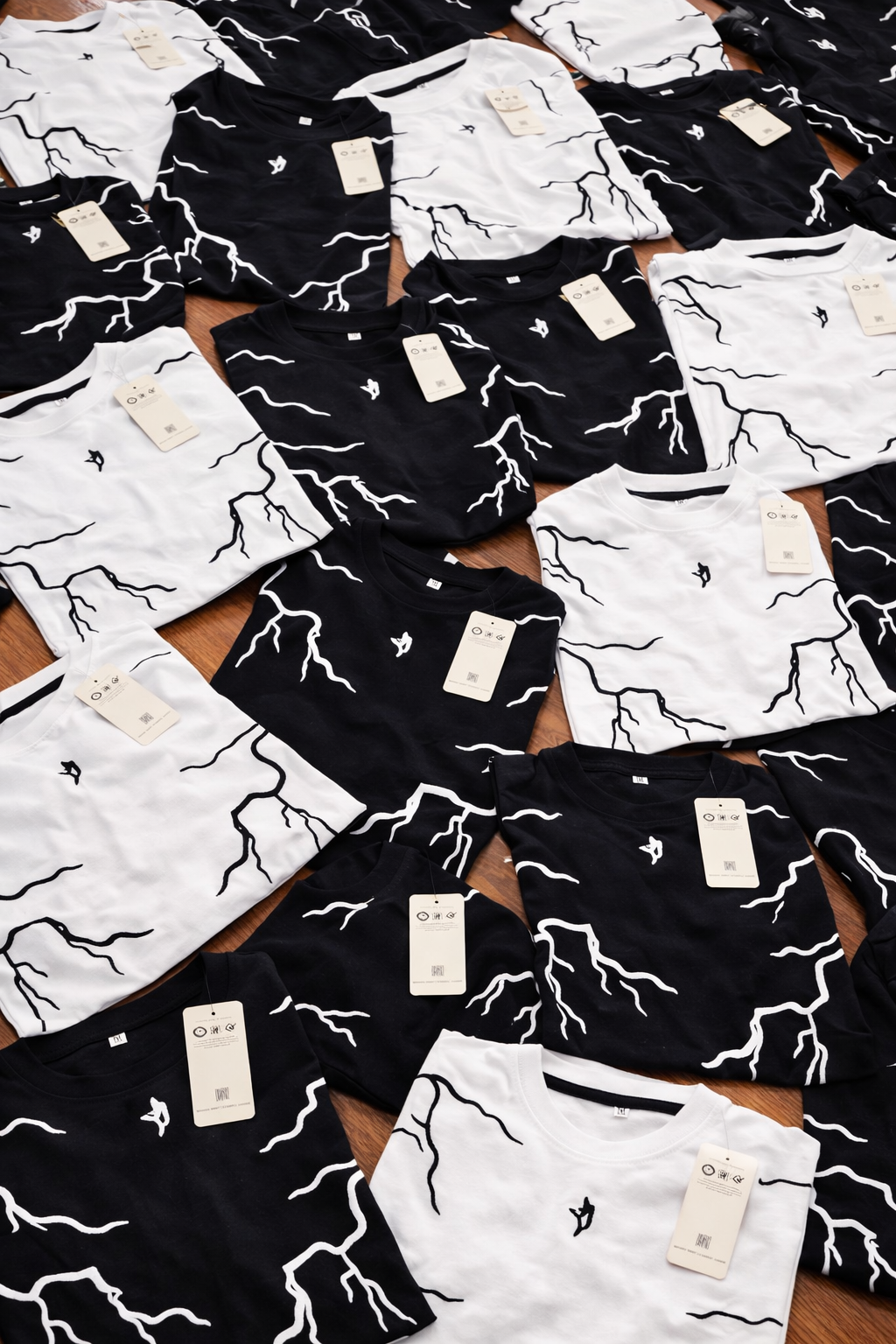 BLACKOUT THUNDER OVERSIZED TEE-SHIRT