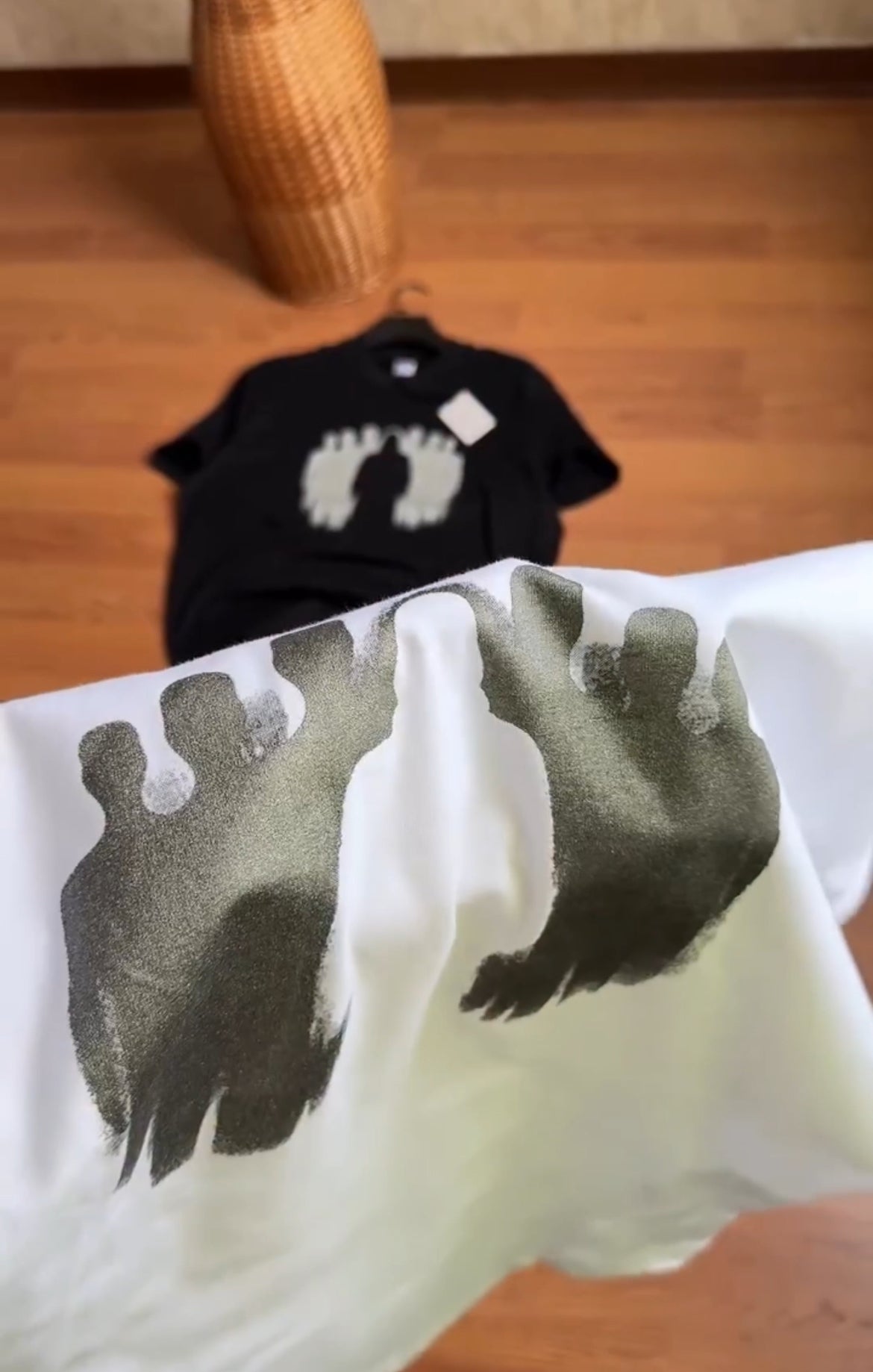 “ SOLO LEADER “Graphic Oversized Tshirt