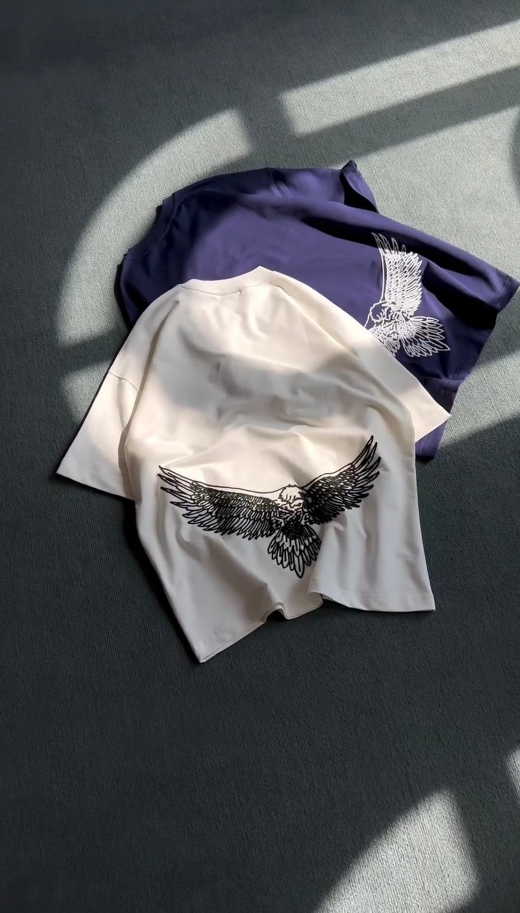 EAGLE FLY OVERSIZED GRAPHIC TEES