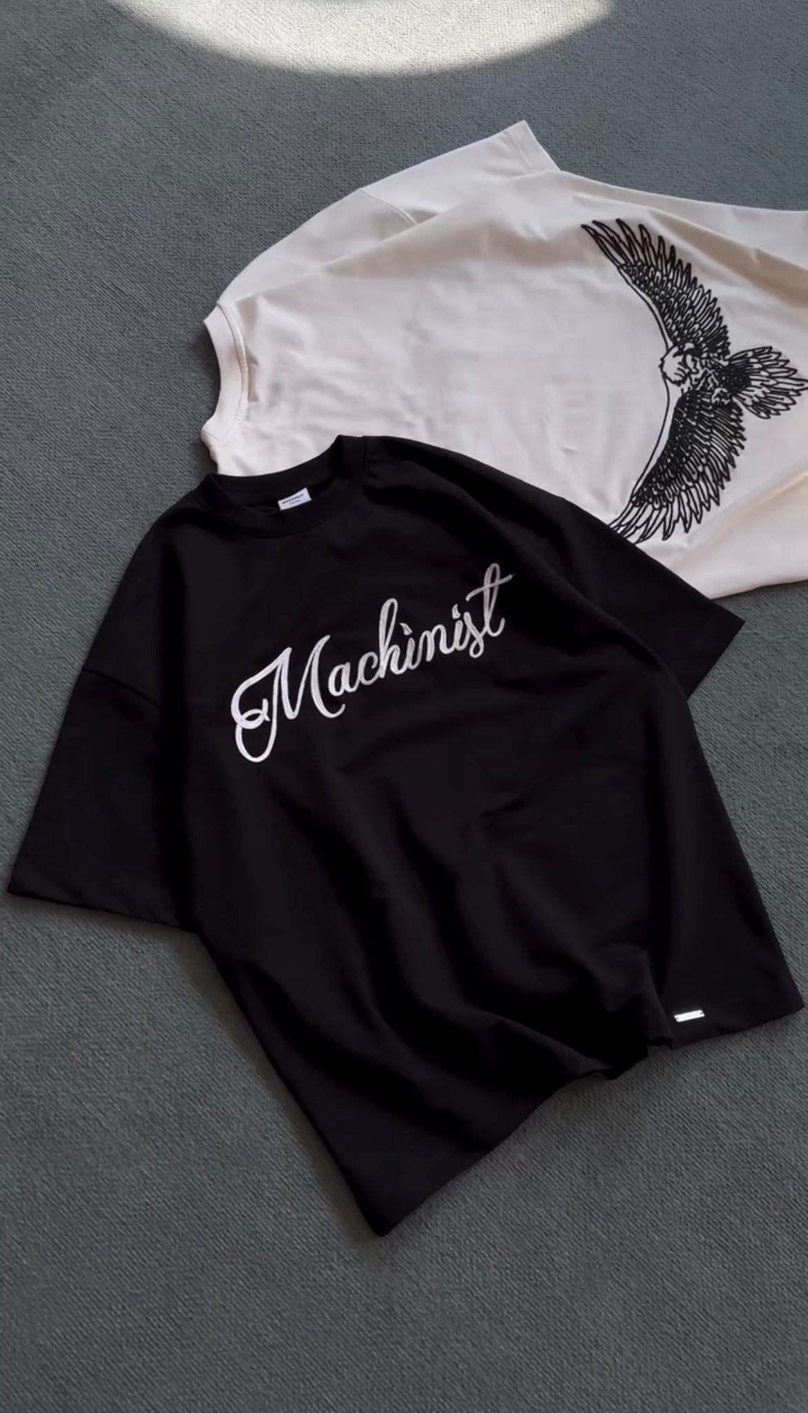 EAGLE FLY OVERSIZED GRAPHIC TEES
