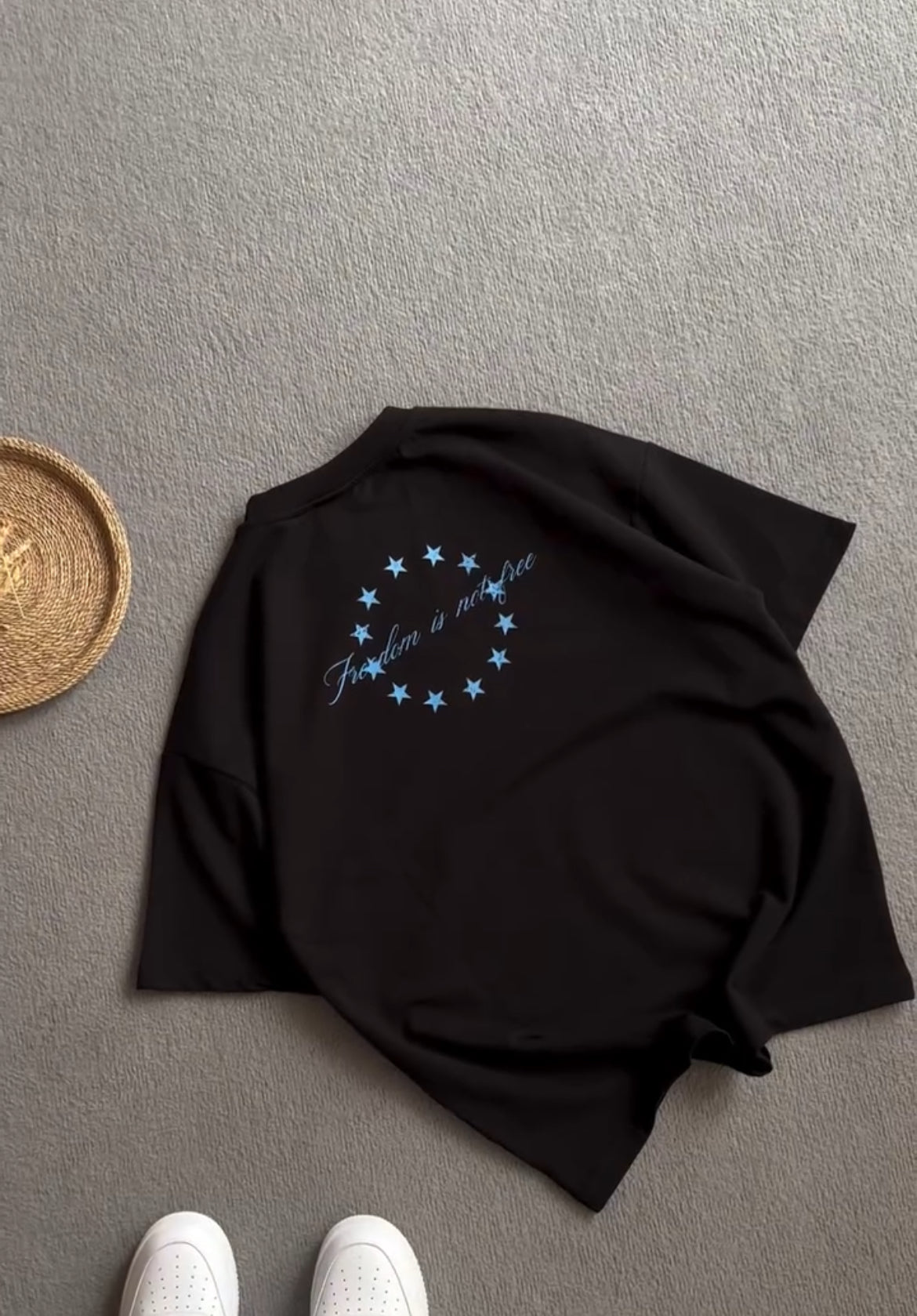 STAR GRAPHIC OVERSIZE TEE